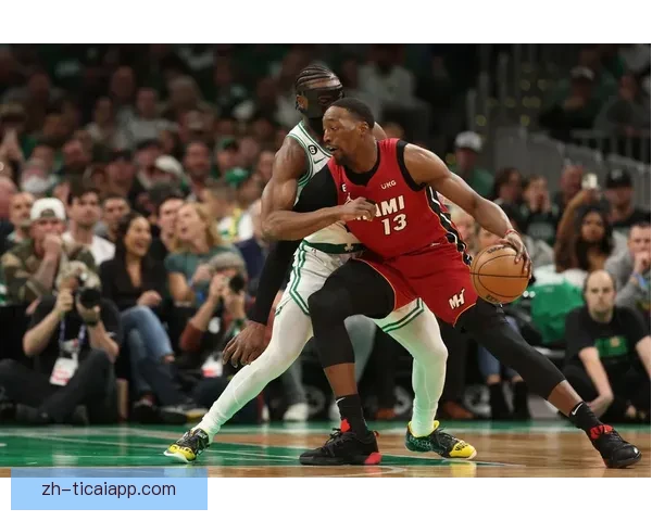 波士顿凯尔特人险胜迈阿密热火取得关键胜利全场精彩瞬间回顾